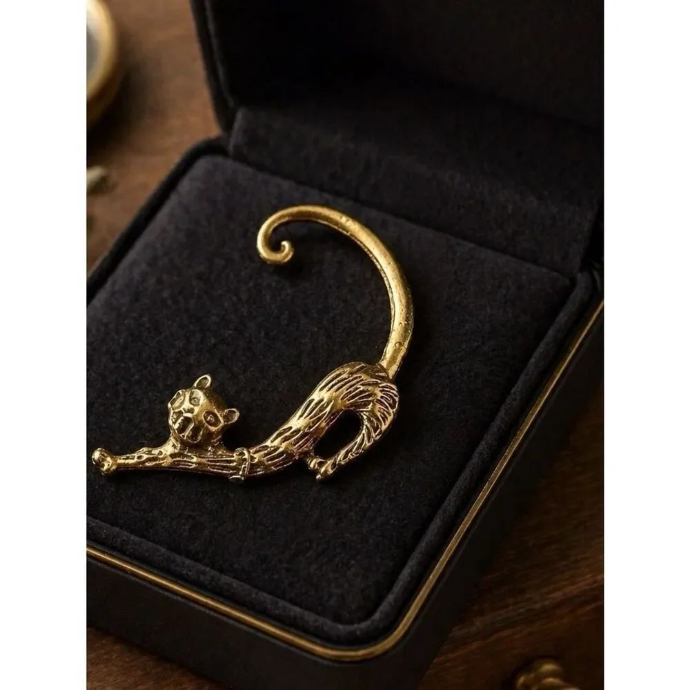 Cat Pierced Ear Cuff - Picture 3 of 5